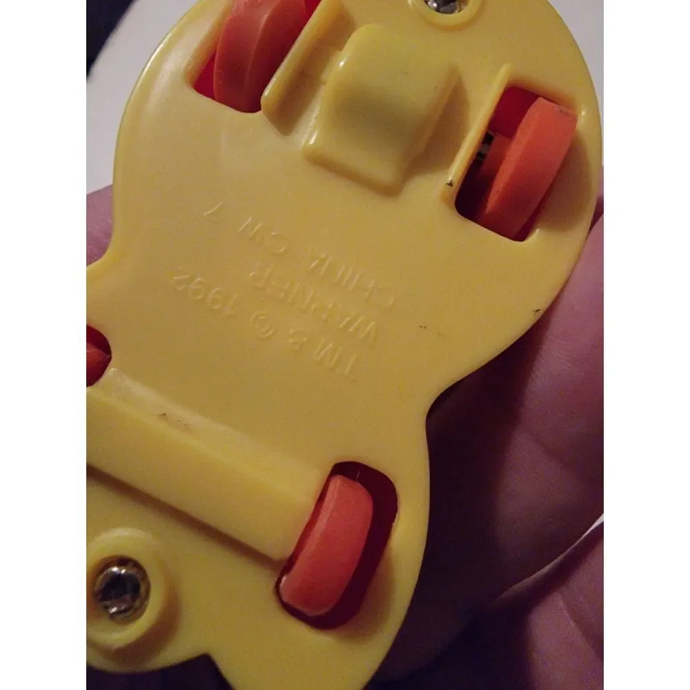 Vintage 1992 Warner Brothers Looney Tunes Bugs Bunny Car Basketball 3